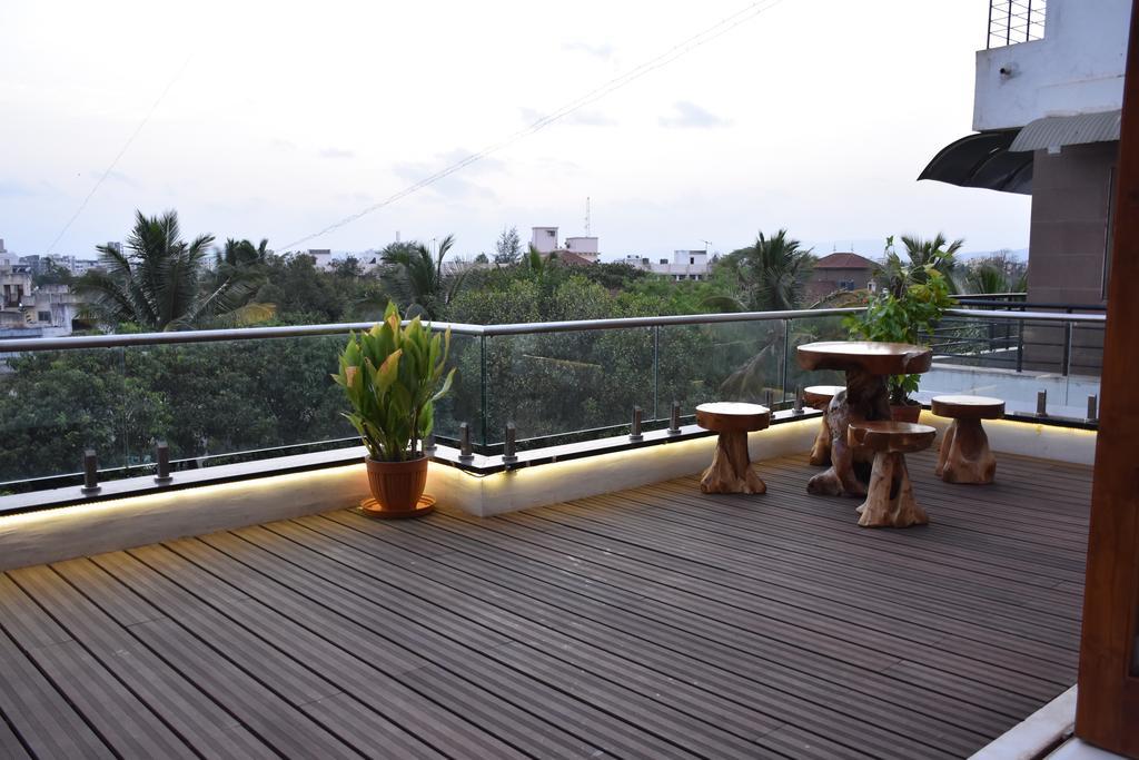 Gulmohar - Luxurious Penthouse Family Rooms Kolhapur Exterior foto